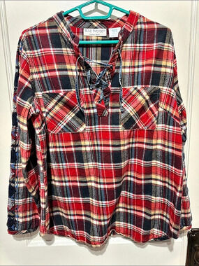 BLEU BAYOU Casual Wear Plaid Tunic in Red & Black Medium Like New
